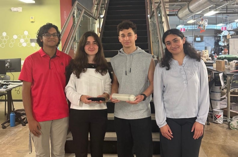 Team Retinex students at Rice University with their handheld retinal imaging prototype.
